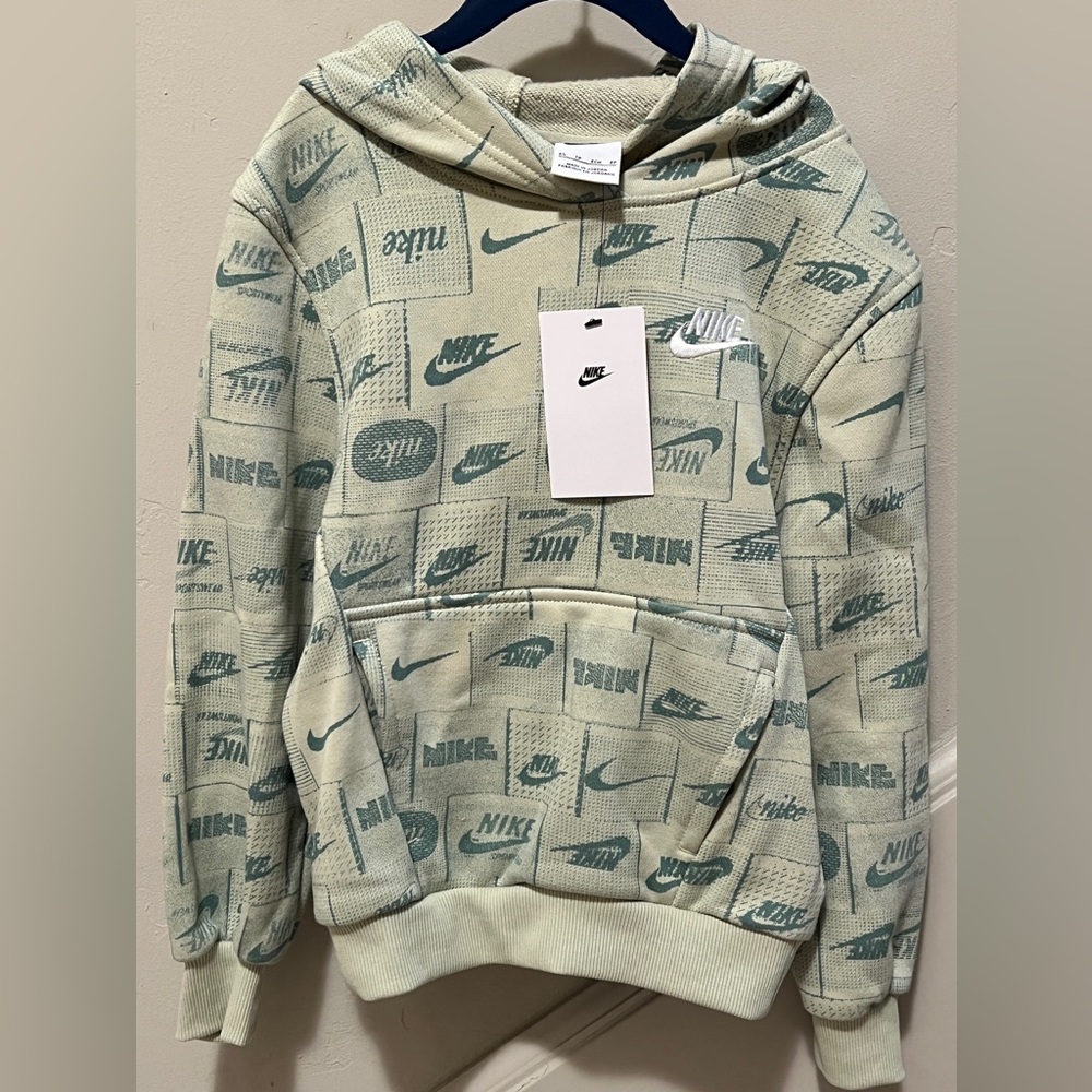 NWT | Nike Kids' Sportswear Club Fleece Printed Hoodie